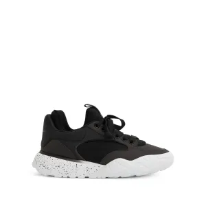 Court Tech Trainer in Black/White