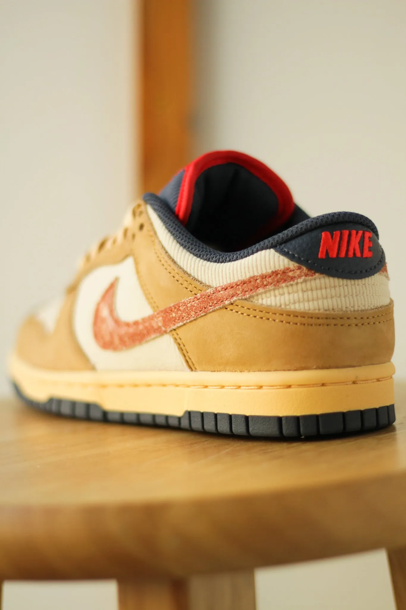 DUNK LOW RETRO SE "BURNT SUNRISE"