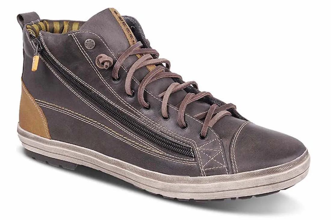 Ferracini Men's Toronto High Top Leather Sneaker 8578